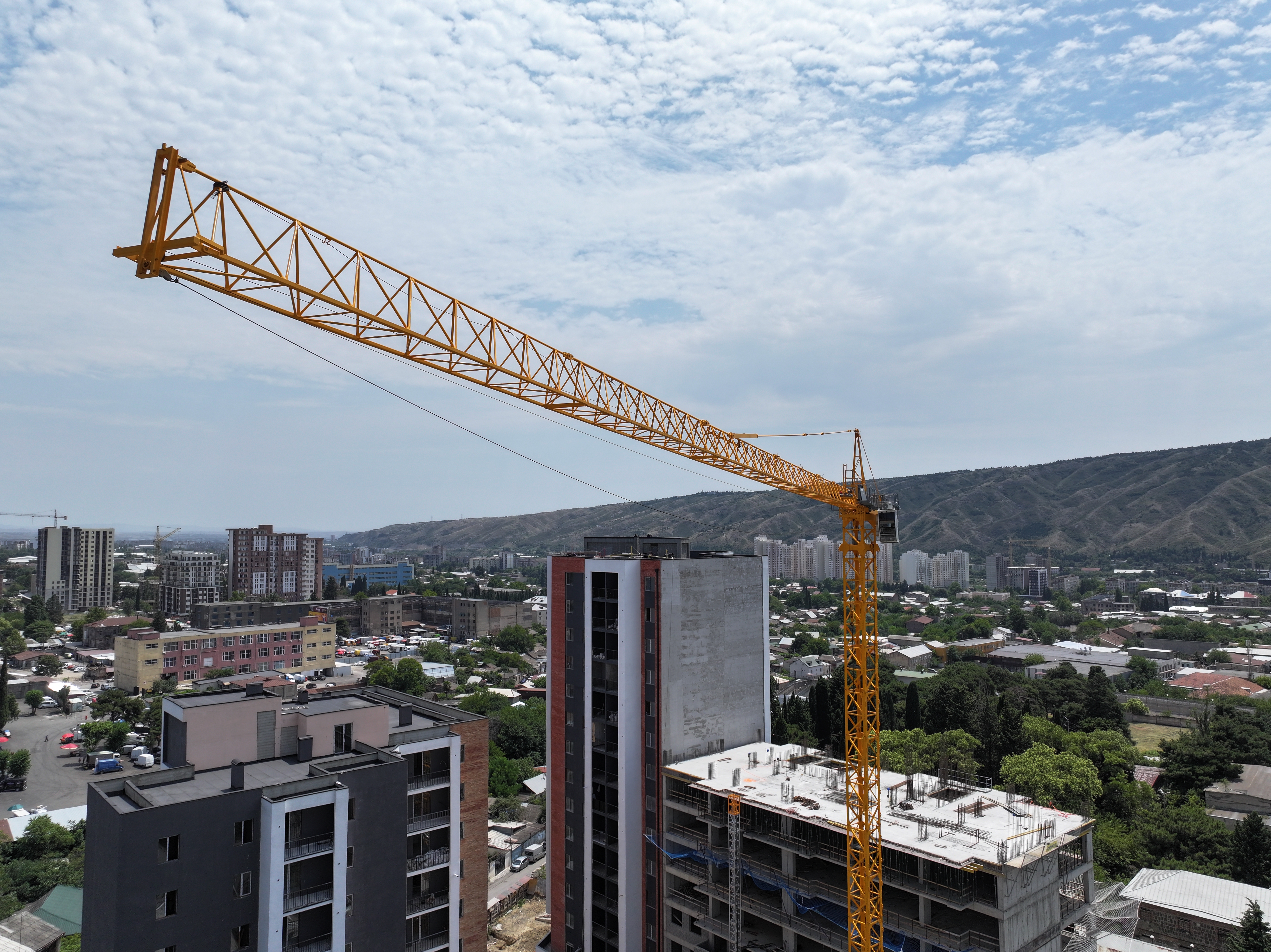 Tower crane installation, dismantling, scheduled service